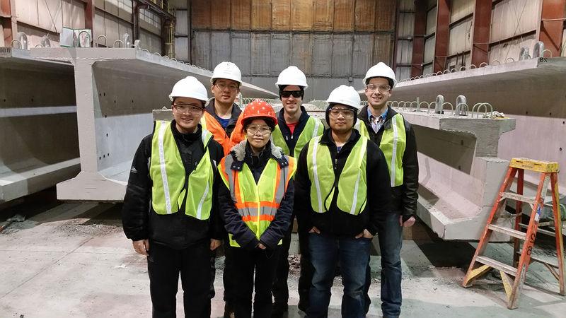 RTE学生参观新企业水泥厂